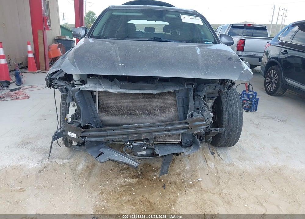 2019 HYUNDAI SANTA FE VIN: 5NMS2CAD5KH041586