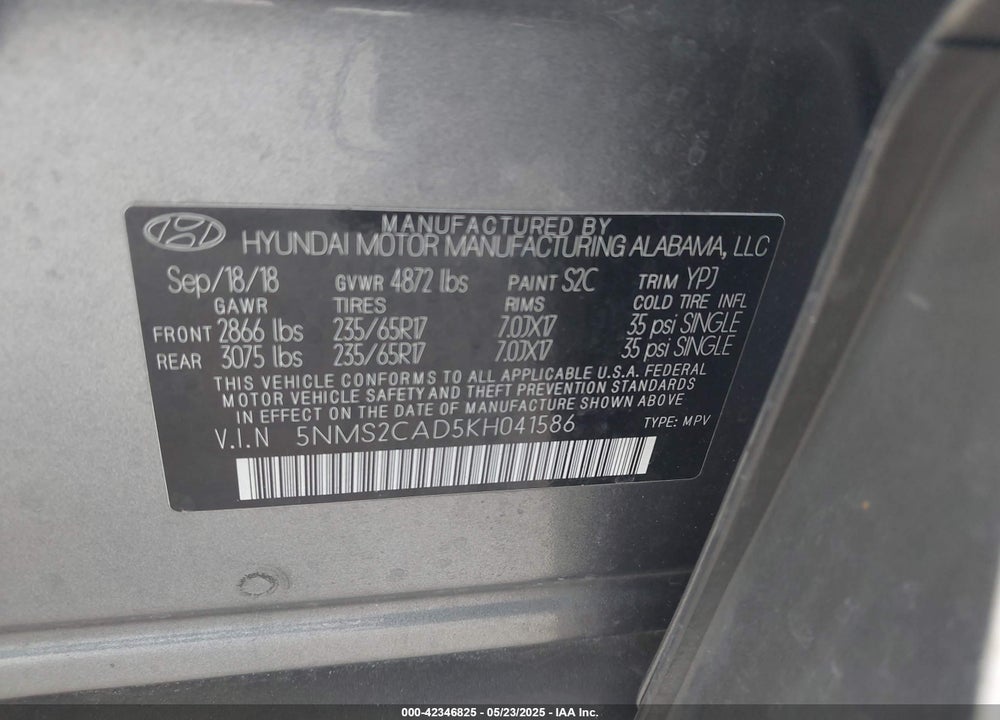 2019 HYUNDAI SANTA FE VIN: 5NMS2CAD5KH041586