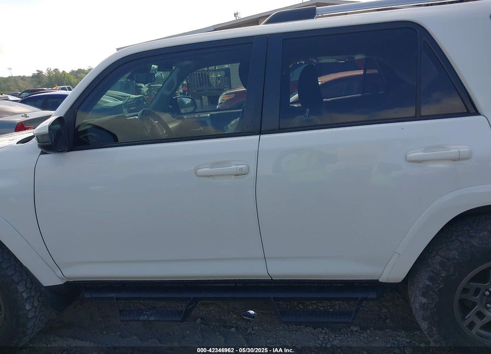 2020 TOYOTA 4RUNNER SR5 VIN: JTEBU5JR6L5819539