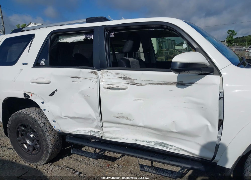 2020 TOYOTA 4RUNNER SR5 VIN: JTEBU5JR6L5819539