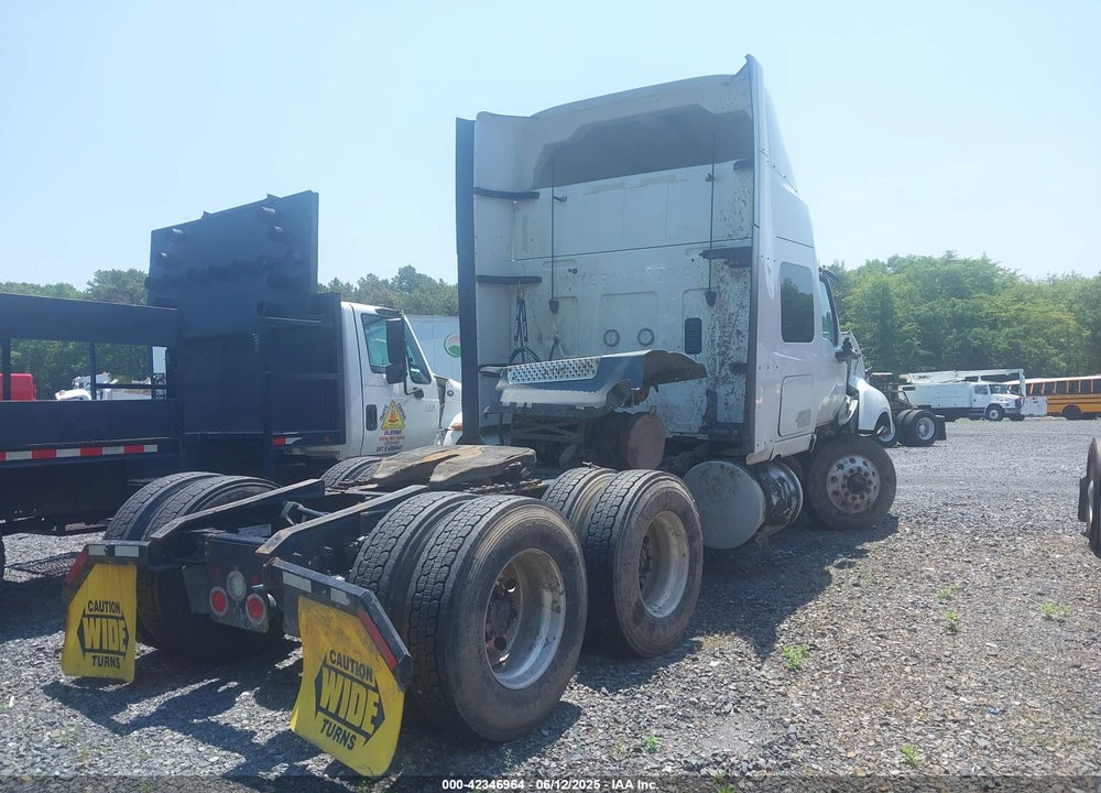 2022 INTERNATIONAL LT625 VIN: 3HSDZAPR0NN586822