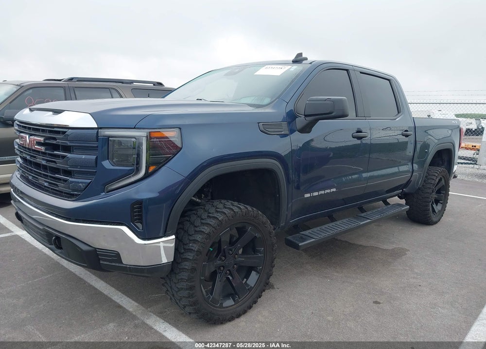 2022 GMC --- VIN: 3GTUUAED5NG642076