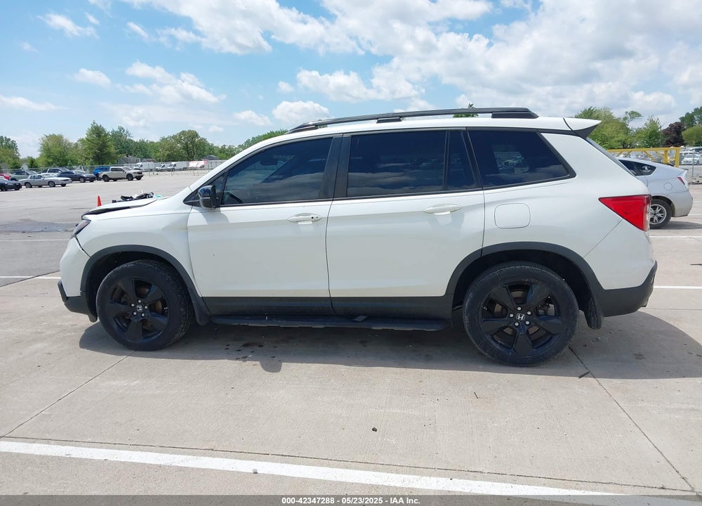 2019 HONDA PASSPORT VIN: 5FNYF8H90KB002211