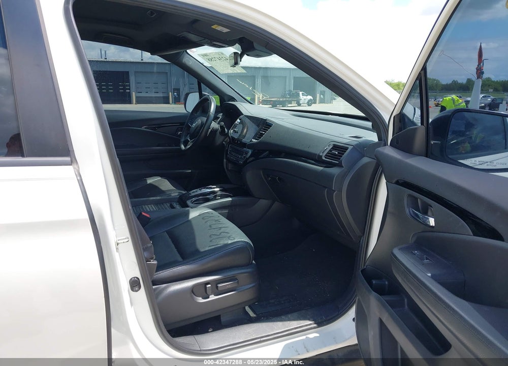 2019 HONDA PASSPORT VIN: 5FNYF8H90KB002211