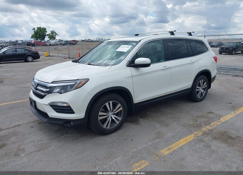 2017 HONDA PILOT VIN: 5FNYF6H55HB098573