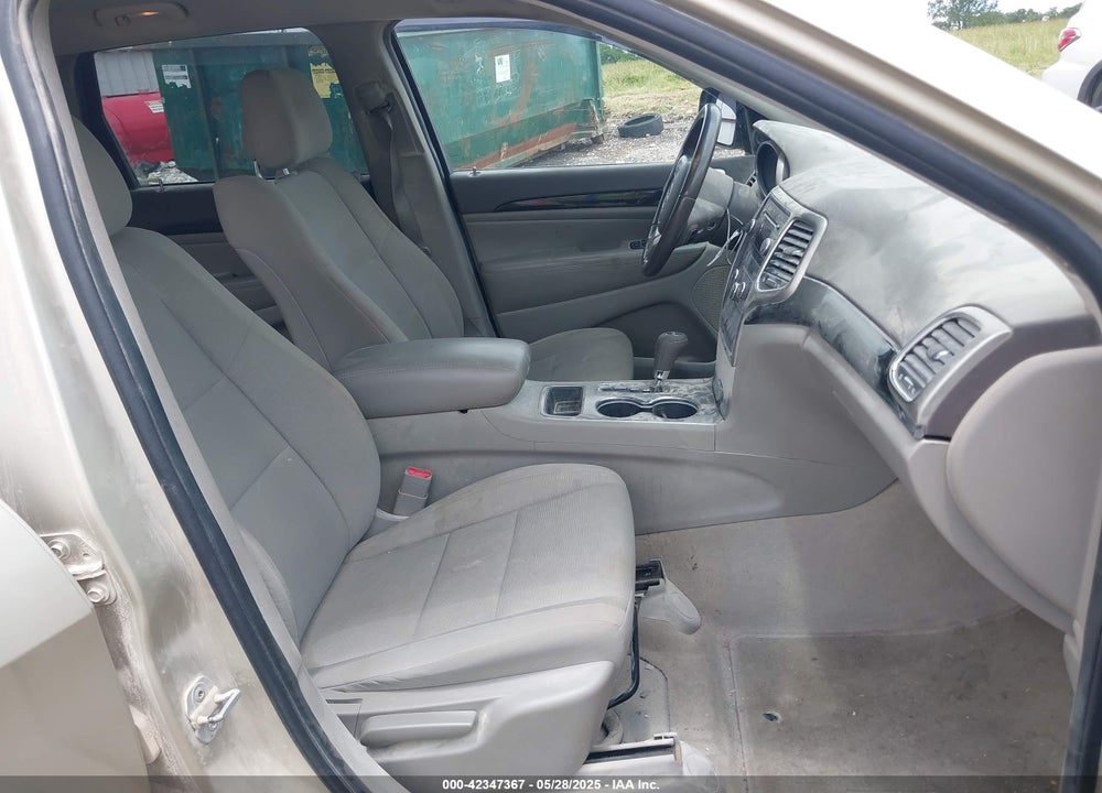 2011 JEEP GRAND CHEROKEE VIN: 1J4RR4GG8BC558018