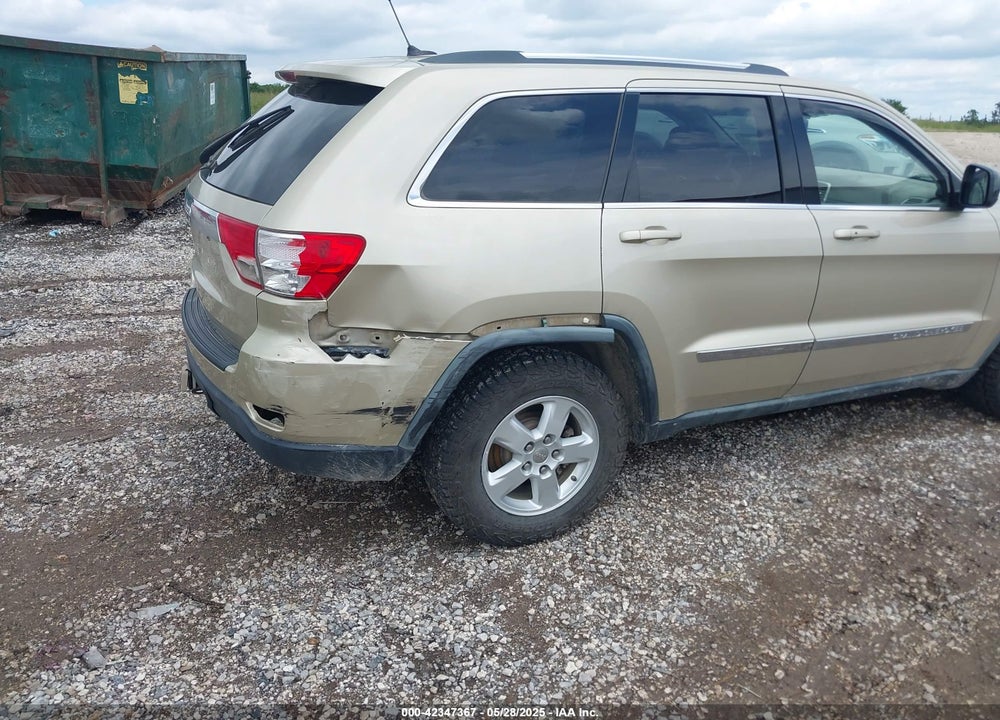 2011 JEEP GRAND CHEROKEE VIN: 1J4RR4GG8BC558018