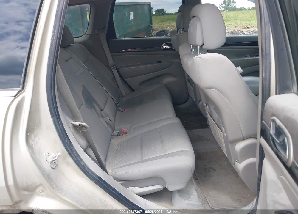 2011 JEEP GRAND CHEROKEE VIN: 1J4RR4GG8BC558018