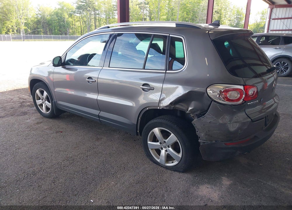 2010 VOLKSWAGEN TIGUAN VIN: WVGBV7AX5AW529548