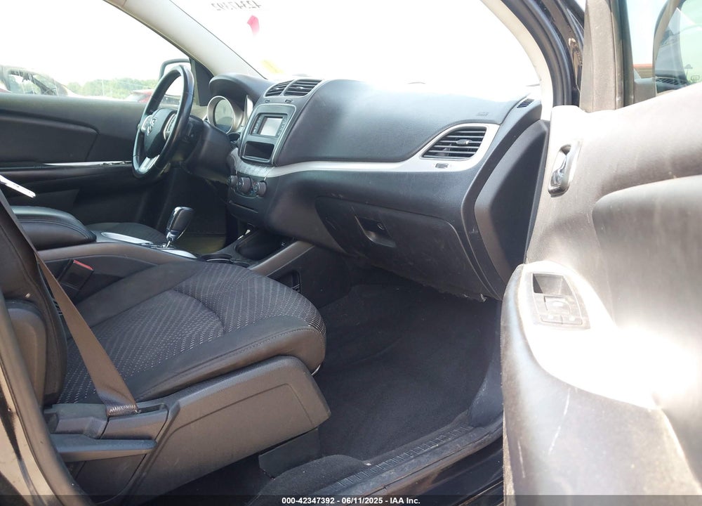 2016 DODGE JOURNEY VIN: 3C4PDCBB0GT153817