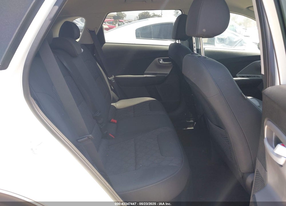 2021 KIA NIRO VIN: KNDCB3LC7M5465642