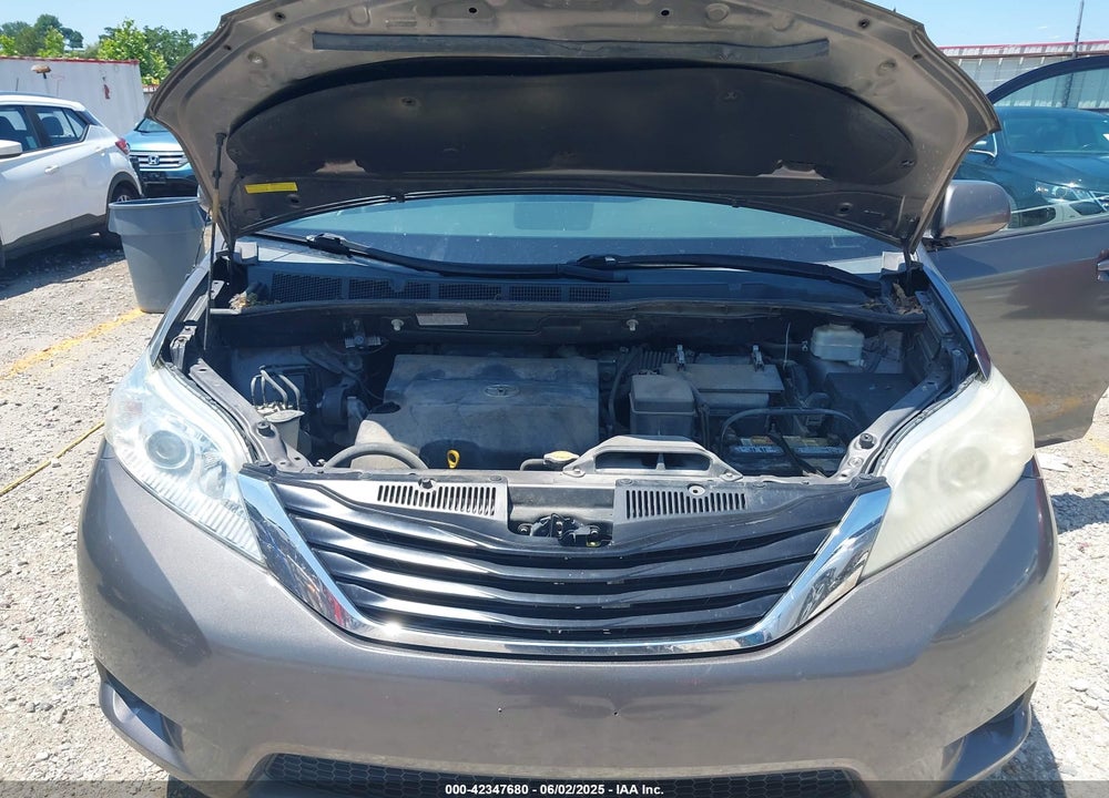 2011 TOYOTA SIENNA LE V6/LE V6 AUTO ACCESS SEAT VIN: 5TDKK3DC9BS011541