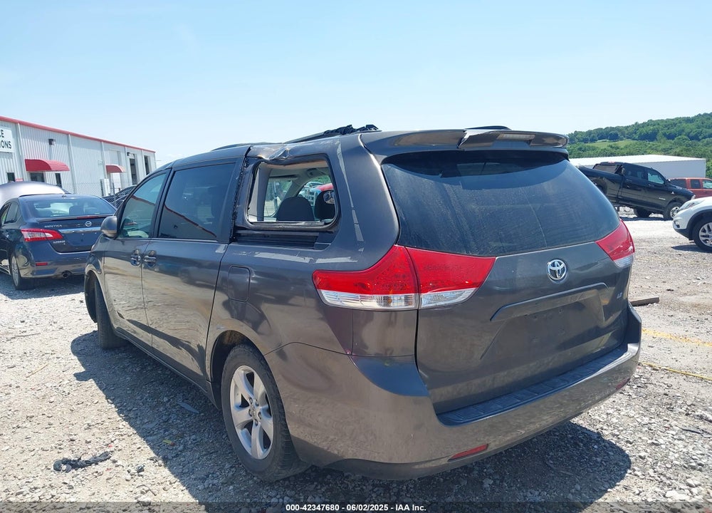 2011 TOYOTA SIENNA LE V6/LE V6 AUTO ACCESS SEAT VIN: 5TDKK3DC9BS011541