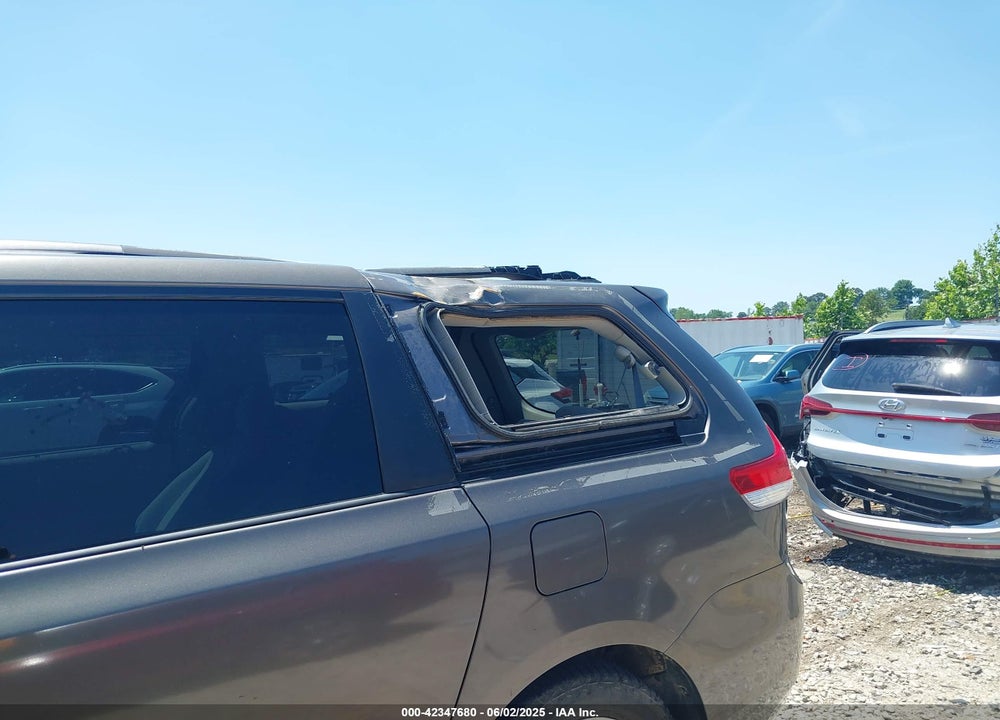 2011 TOYOTA SIENNA LE V6/LE V6 AUTO ACCESS SEAT VIN: 5TDKK3DC9BS011541