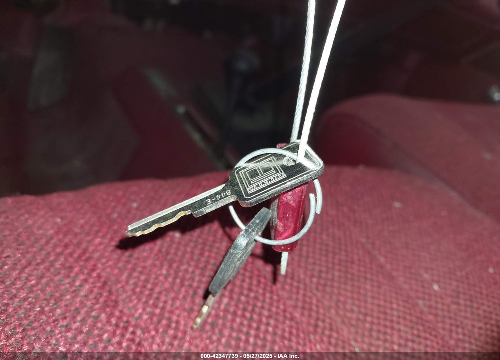 1991 CHEVROLET GMT-400 VIN: 2GCEK19H0M1176832