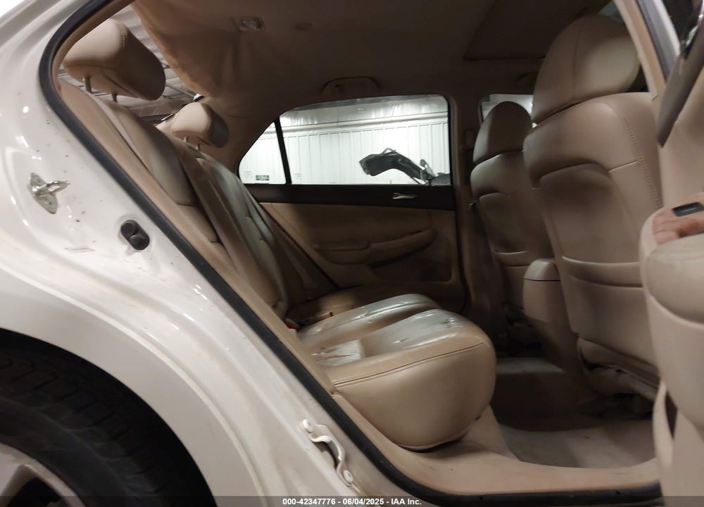 2004 HONDA ACCORD 3.0 EX VIN: 1HGCM66504A004445