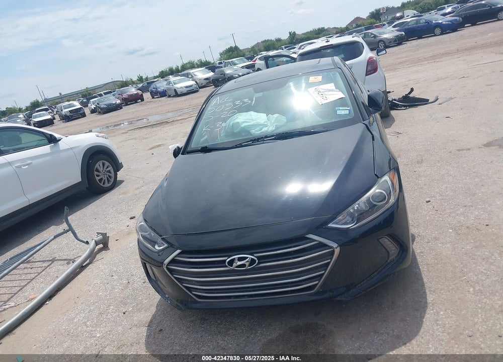 2018 HYUNDAI ELANTRA VIN: 5NPD84LF0JH262574