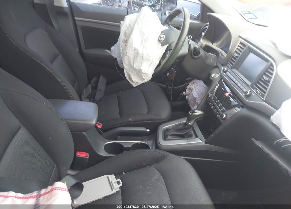 2018 HYUNDAI ELANTRA VIN: 5NPD84LF0JH262574