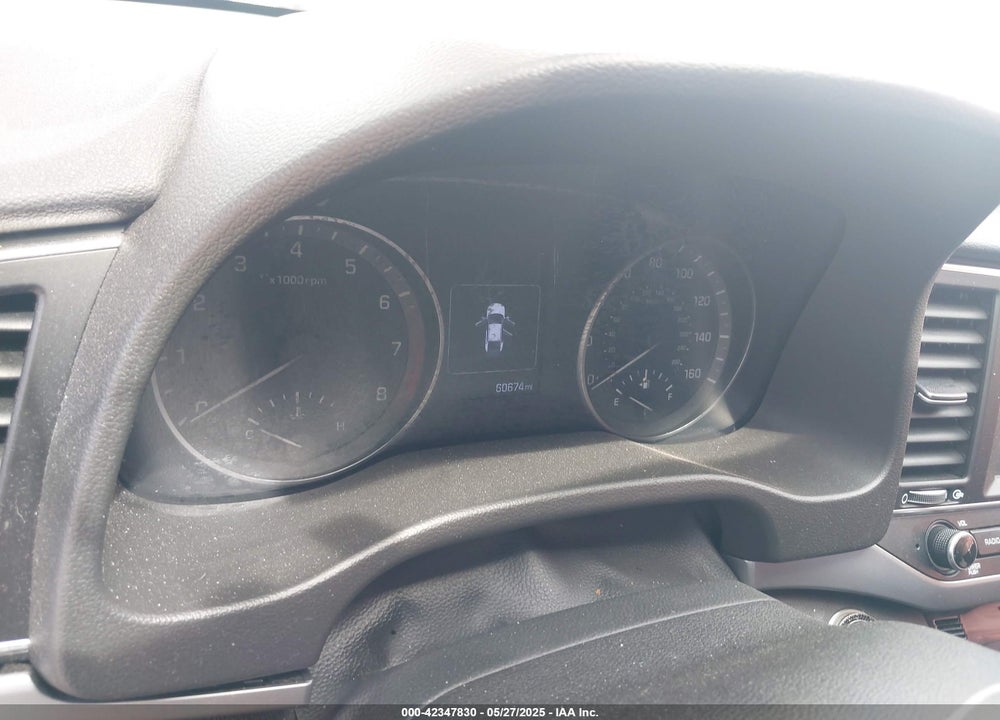2018 HYUNDAI ELANTRA VIN: 5NPD84LF0JH262574