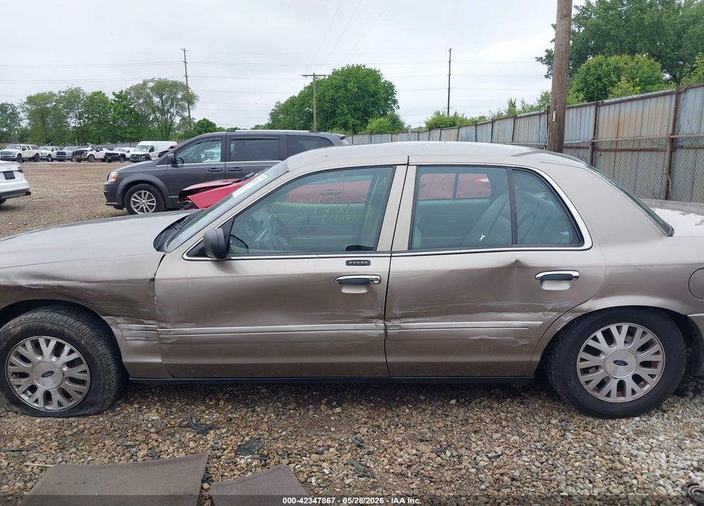 2004 FORD CROWN VICTORIA LX VIN: 2FAFP74W74X114961
