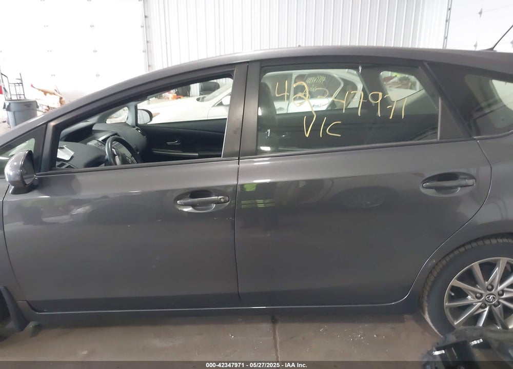 2016 TOYOTA PRIUS V FIVE/FOUR/THREE/TWO VIN: JTDZN3EU8GJ043883