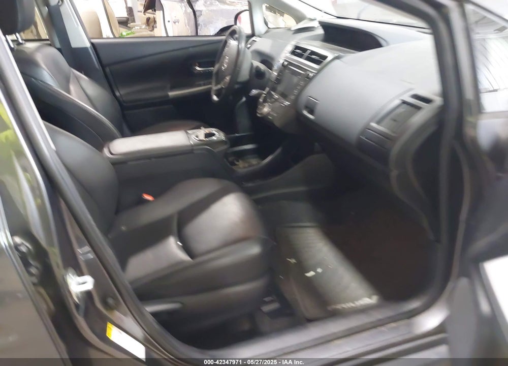 2016 TOYOTA PRIUS V FIVE/FOUR/THREE/TWO VIN: JTDZN3EU8GJ043883