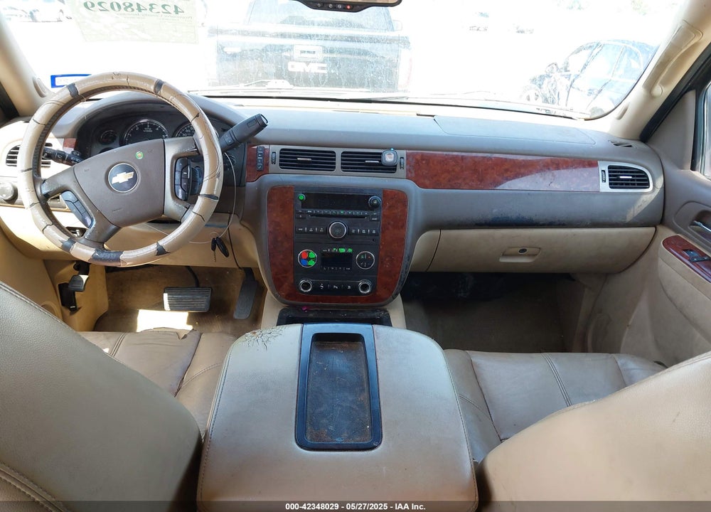2011 CHEVROLET SUBURBAN 1500 LT1 VIN: 1GNSCJE03BR396610
