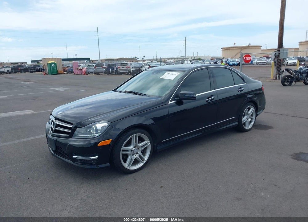 2014 MERCEDES-BENZ C 250 LUXURY/SPORT VIN: WDDGF4HB1EA922049