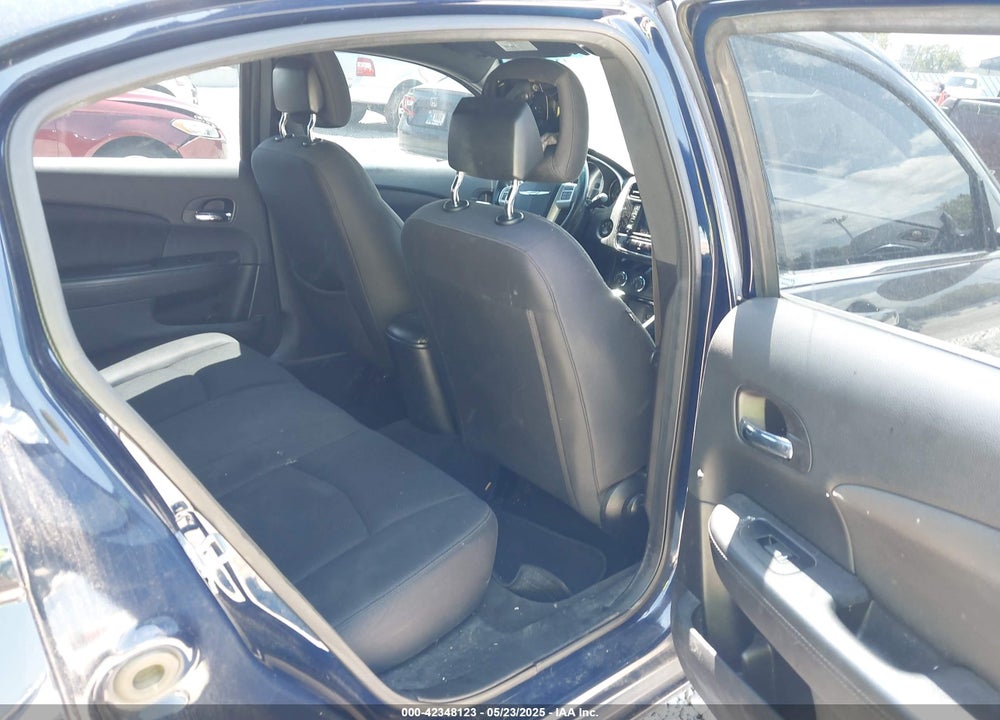 2014 CHRYSLER 200 VIN: 1C3CCBBB8EN117872