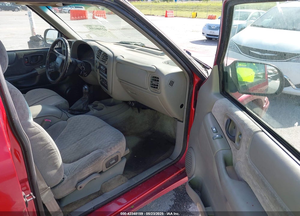 2001 GMC JIMMY SLE VIN: 1GKDT13W912161018