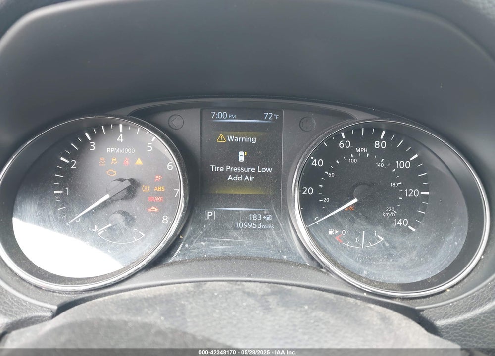 2017 NISSAN ROGUE SL VIN: 5N1AT2MT8HC732037