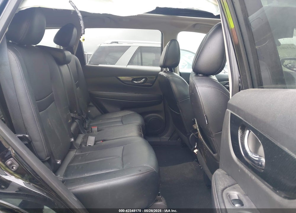 2017 NISSAN ROGUE SL VIN: 5N1AT2MT8HC732037