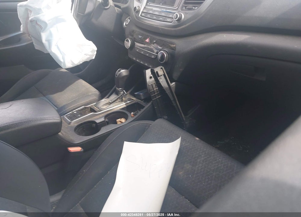 2016 HYUNDAI TUCSON SPORT VIN: KM8J3CA28GU095533
