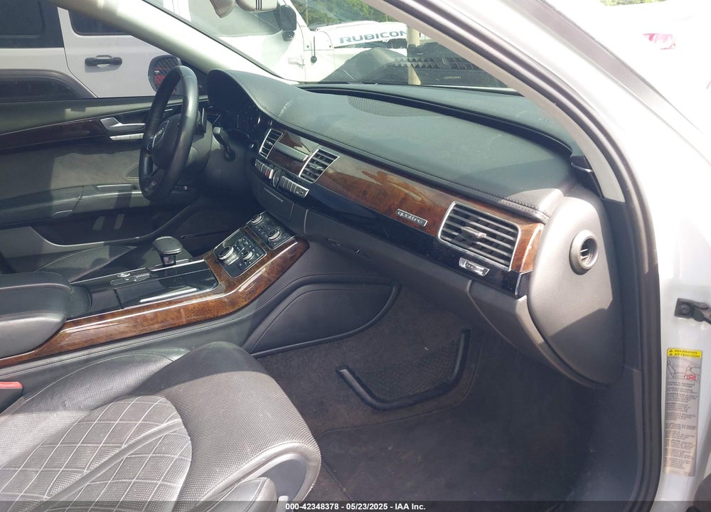 2013 AUDI A8 L VIN: WAUR2AFD9DN006838