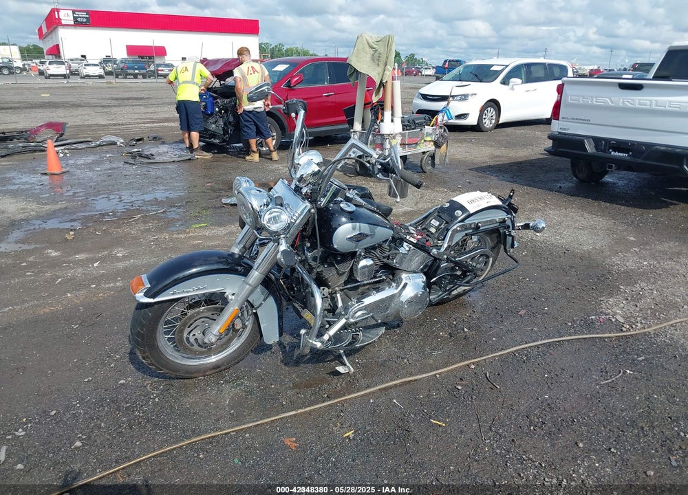 2013 HARLEY-DAVIDSON FLSTC HERITAGE SOFTAIL CLASSIC VIN: 1HD1BWV12DB036977