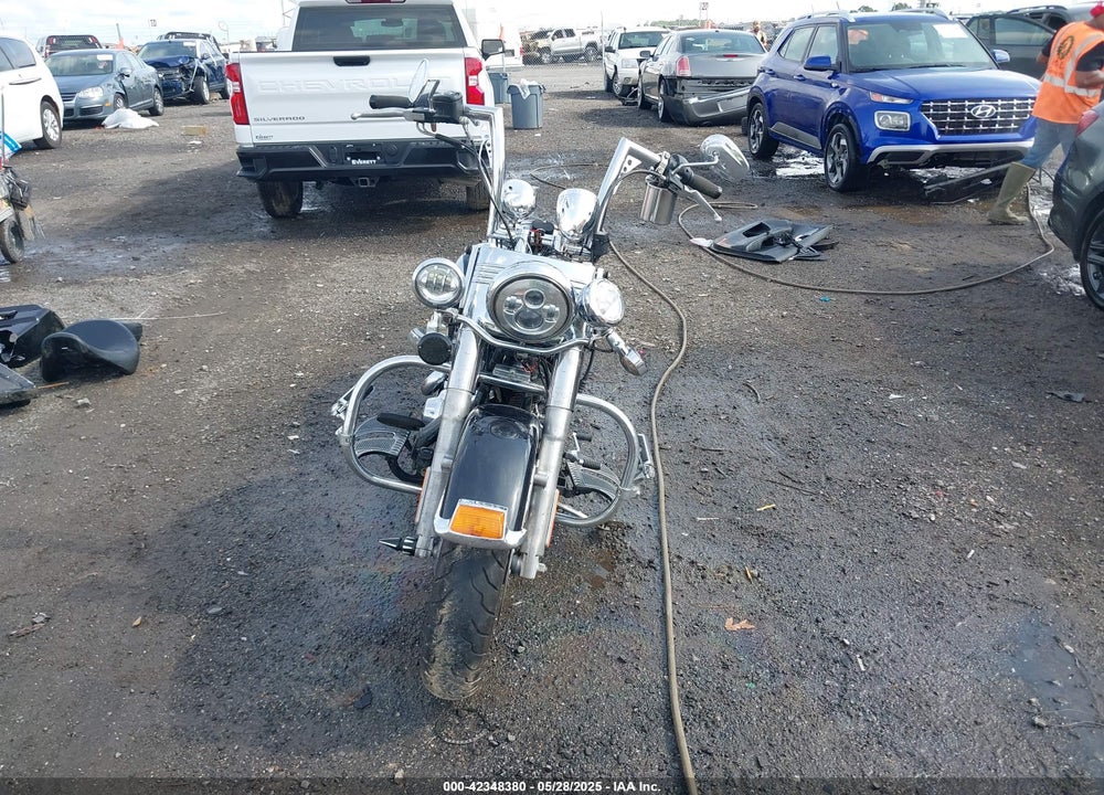 2013 HARLEY-DAVIDSON FLSTC HERITAGE SOFTAIL CLASSIC VIN: 1HD1BWV12DB036977