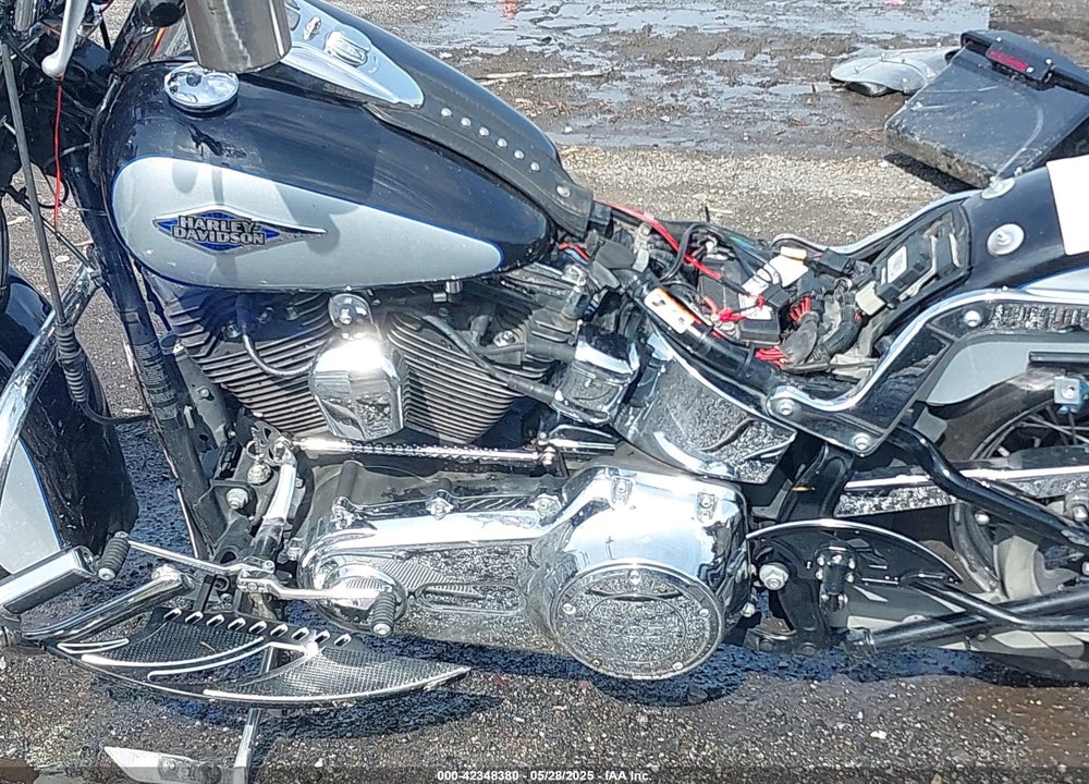 2013 HARLEY-DAVIDSON FLSTC HERITAGE SOFTAIL CLASSIC VIN: 1HD1BWV12DB036977