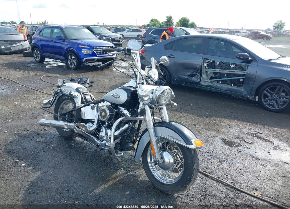 2013 HARLEY-DAVIDSON FLSTC HERITAGE SOFTAIL CLASSIC VIN: 1HD1BWV12DB036977