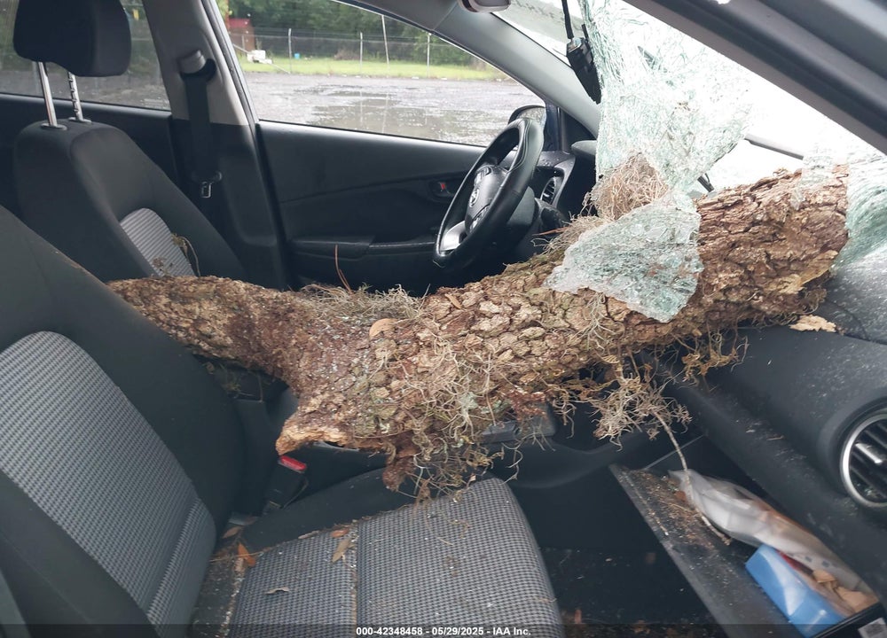 2021 HYUNDAI KONA SEL VIN: KM8K22AA8MU619395