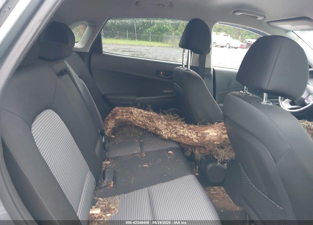 2021 HYUNDAI KONA SEL VIN: KM8K22AA8MU619395