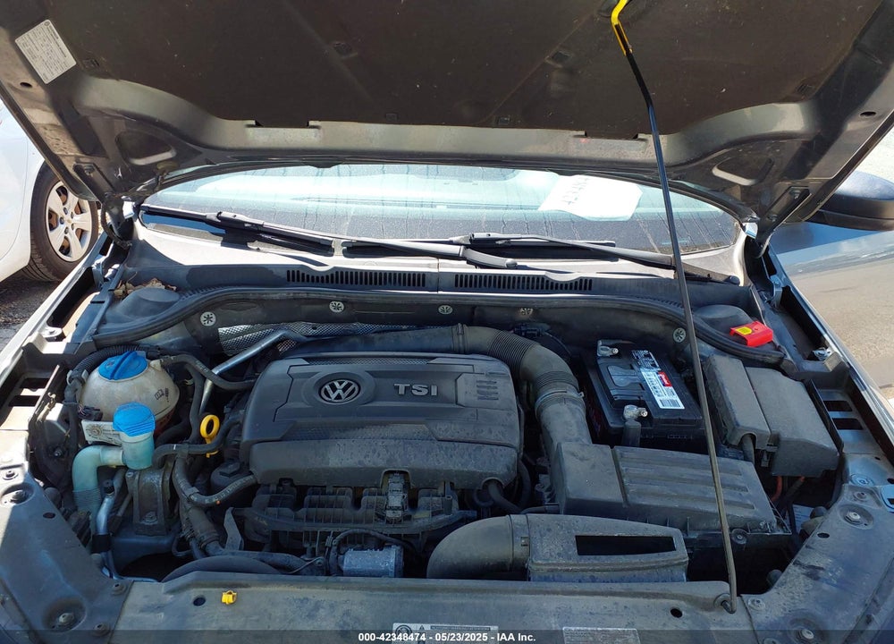 2015 VOLKSWAGEN JETTA 1.8T SE VIN: 3VWD07AJ7FM348009