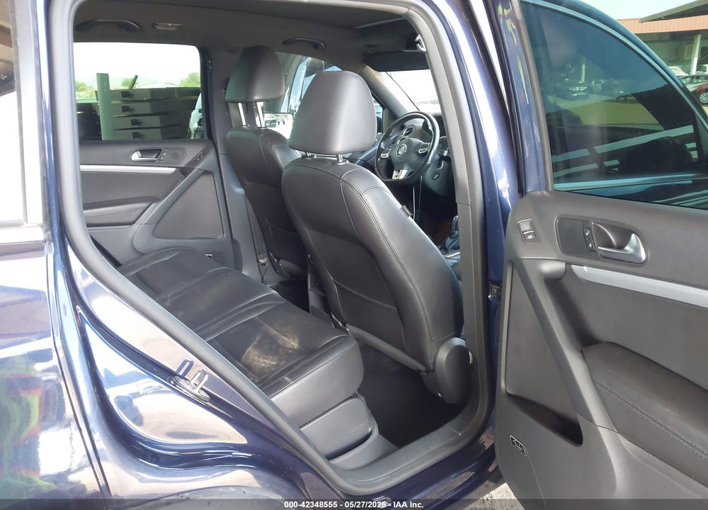 2015 VOLKSWAGEN TIGUAN R-LINE VIN: WVGAV7AX8FW611275