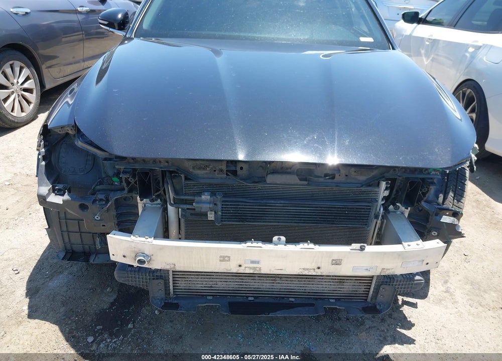 2021 GENESIS G70 VIN: KMTG74LE0MU066394