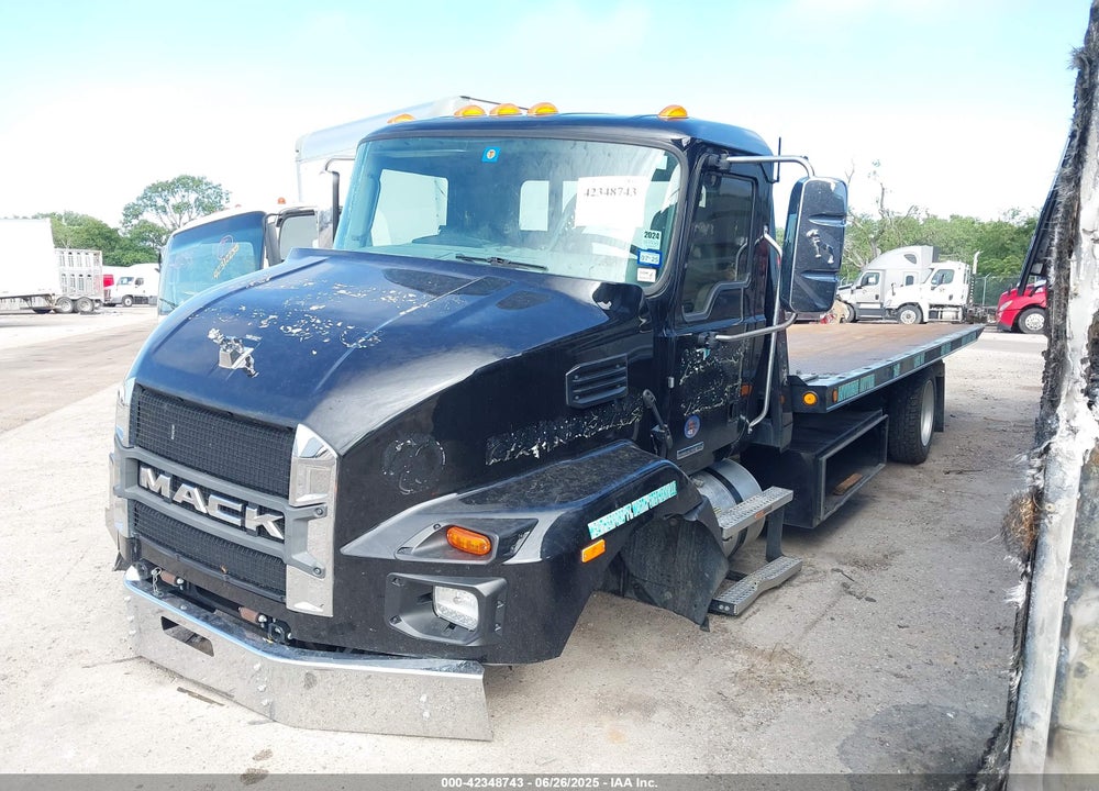 2024 MACK MD VIN: 1M2MDBAA3RS011418