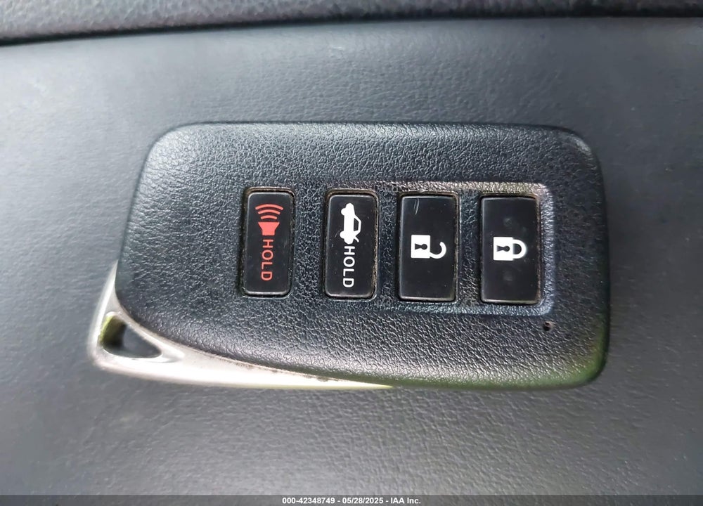 2014 LEXUS IS250 VIN: JTHBF1D2XE5030642