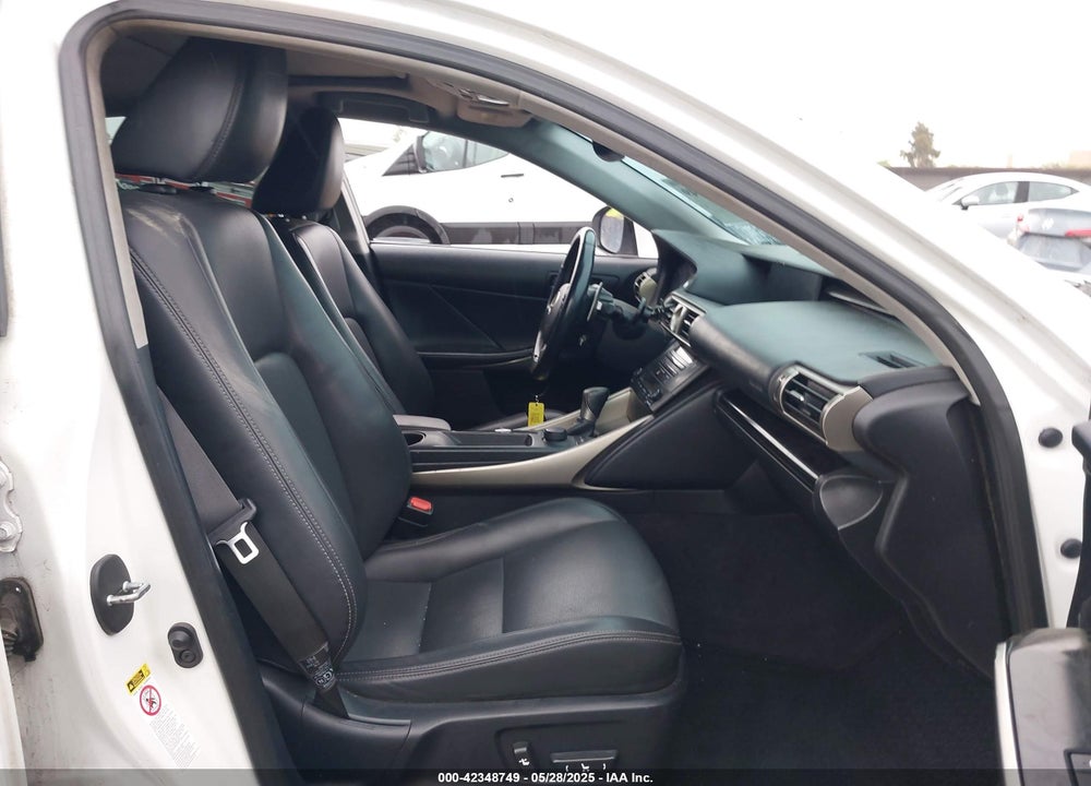 2014 LEXUS IS250 VIN: JTHBF1D2XE5030642