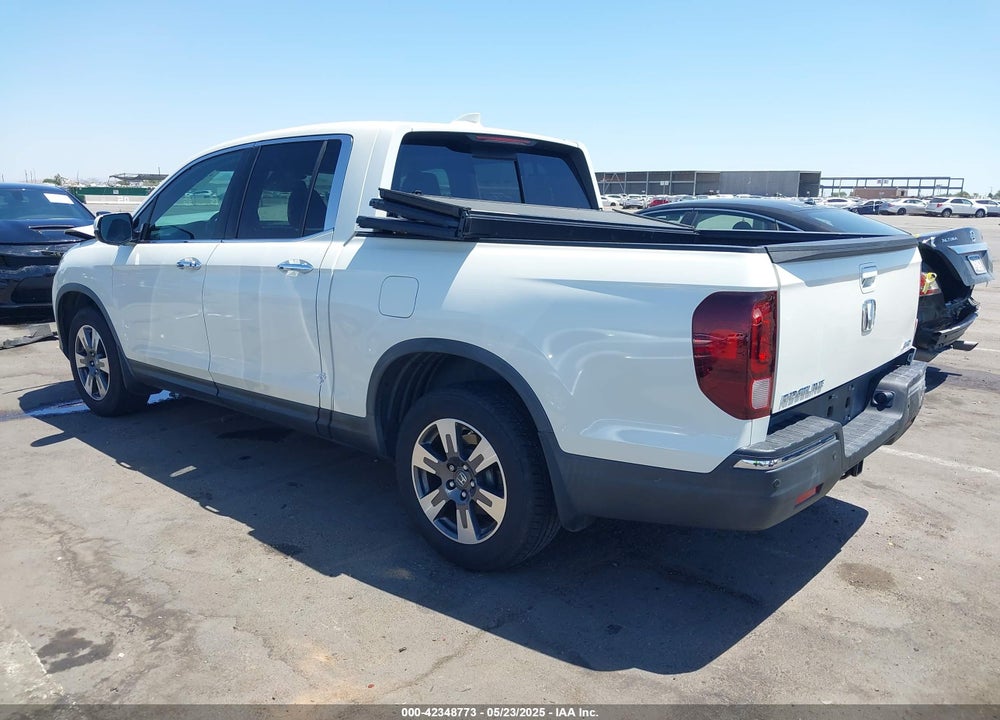 2019 HONDA RIDGELINE RTL-E VIN: 5FPYK3F74KB009279