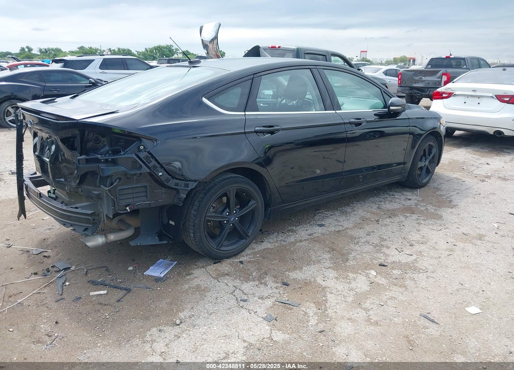 2016 FORD FUSION VIN: 3FA6P0H77GR327180
