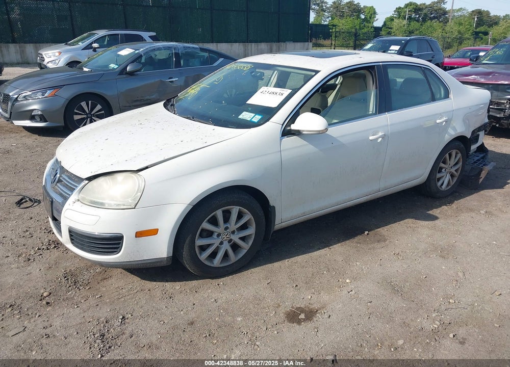 2010 VOLKSWAGEN JETTA VIN: 3VWRZ7AJ7AM058938