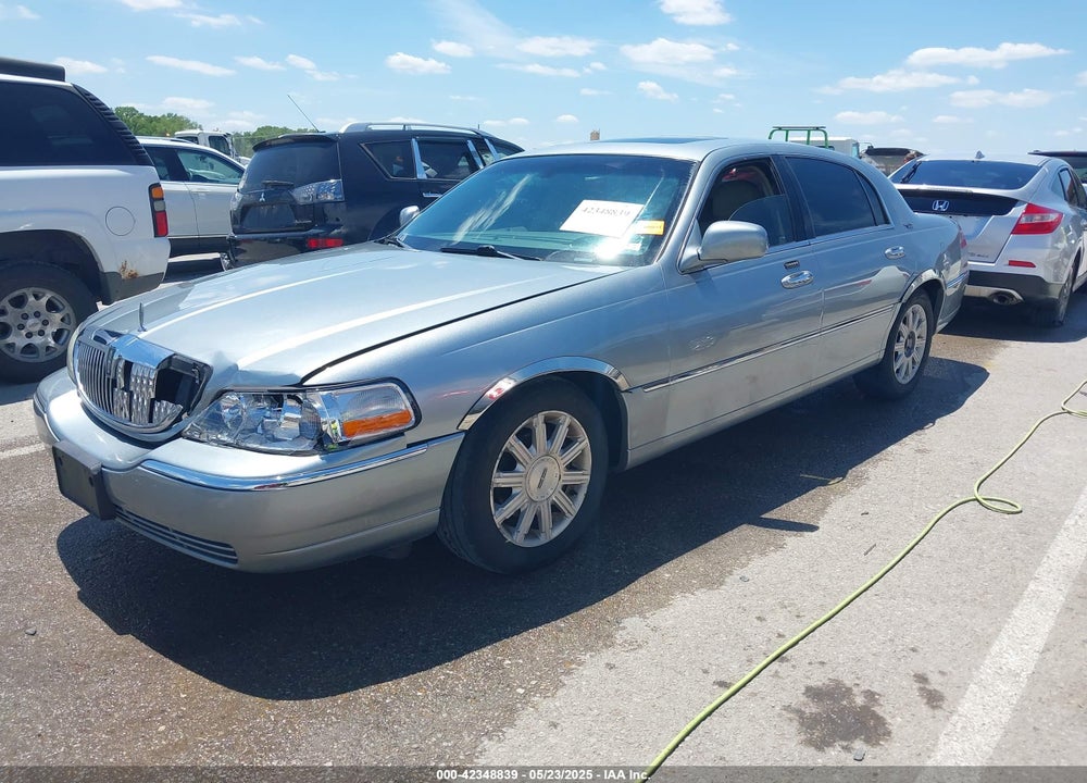2006 LINCOLN TOWN CAR VIN: 1LNHM82VX6Y625932